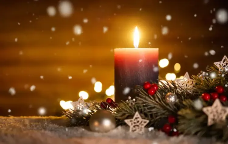 Die erste Kerze brennt.