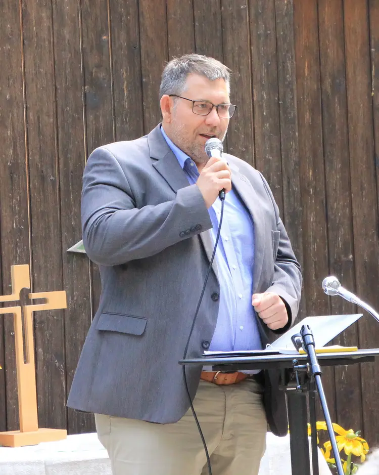 Markus Munzinger 50 Jahre Kirche im Grünen Hohenneuffen Markus Munzinger, in der Landeskirche verantwortlich für die Kirche im Grünen