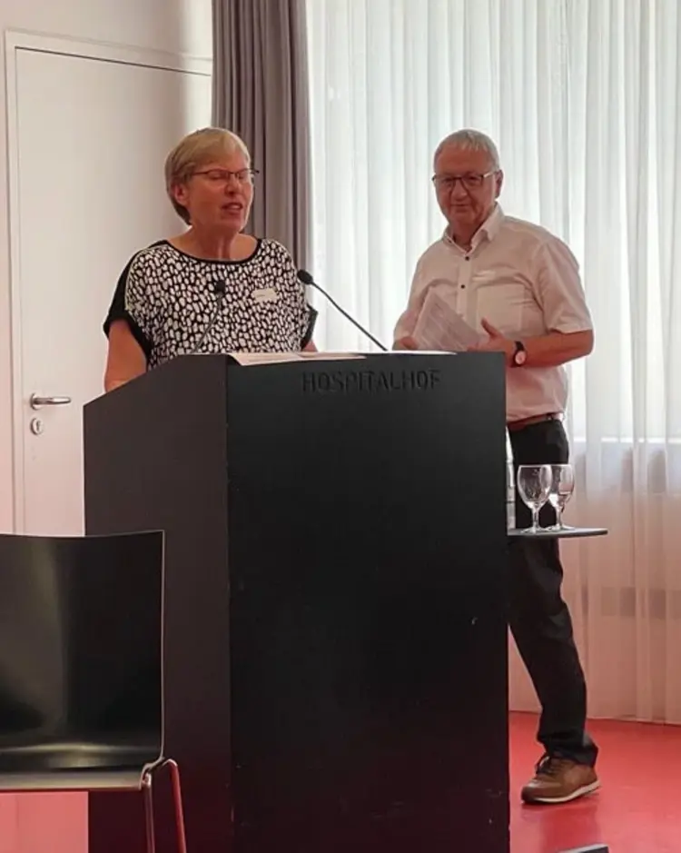 Prälatin Gabriele Wulz (Ulm) und Hellger Koepff, Vorsitzender des theologischen Ausschusses der Landessynode, beim Fachtag.