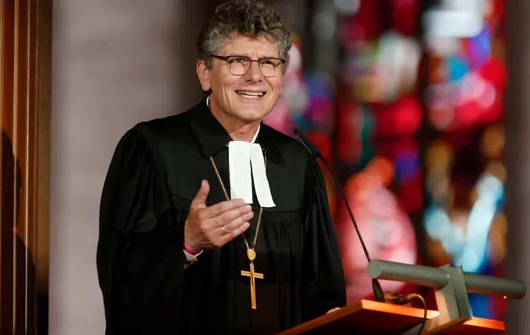 Gottesdienst und Festakt zur Verabschiedung von Landesbischof Frank Otfried July und Amtseinführung von Ernst-Wilhelm Gohl.