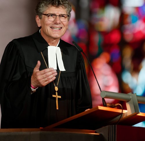 Gottesdienst und Festakt zur Verabschiedung von Landesbischof Frank Otfried July und Amtseinführung von Ernst-Wilhelm Gohl.