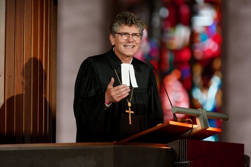 Gottesdienst und Festakt zur Verabschiedung von Landesbischof Frank Otfried July und Amtseinführung von Ernst-Wilhelm Gohl.