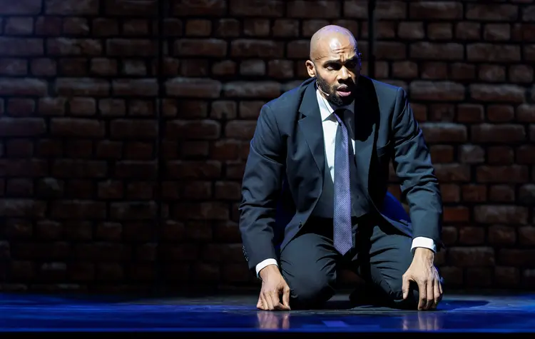 Gino Emnes (Foto) spielt im Chormusical Martin Luther King. Im Chormusical dargestellt werden wichtige Stationen im Leben Kings, etwa seine legendäre Rede beim Marsch auf Washington am 28. August 1963. Ein Jahr später erhielt er in Stockholm den Friedensnobelpreis. Am 4. April 1968 wurde auf King in Memphis ein Attentat verübt – er wurde erschossen.