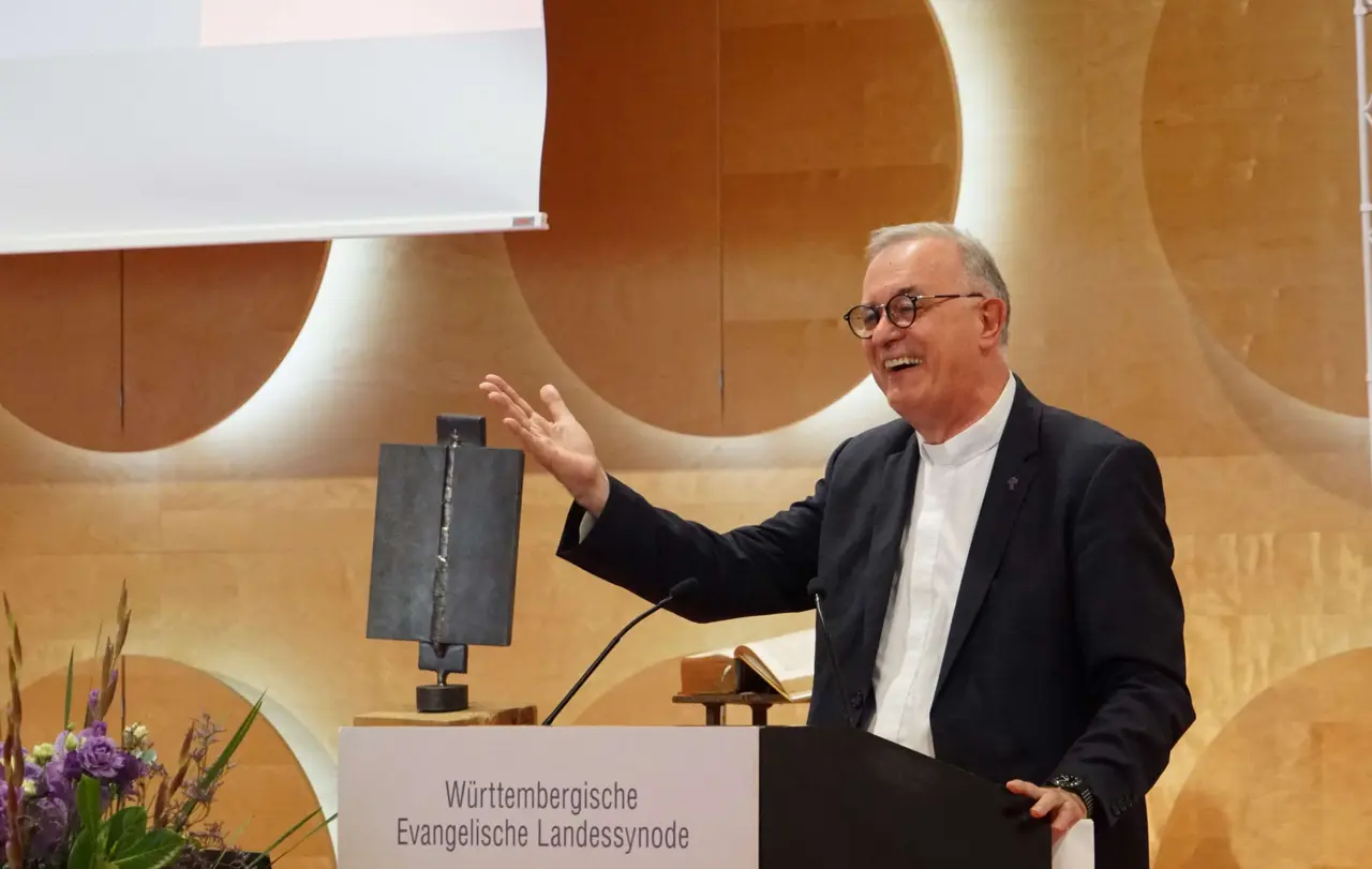 Landesbischof Dr. h.c. Frank Otfried July beim Rückblick auf seine Amtszeit.