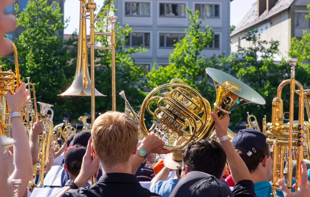 Bei der Schlussfeier gab es neben Chorälen auch Stücke wie „Thank you for the music“ von ABBA zu hören.