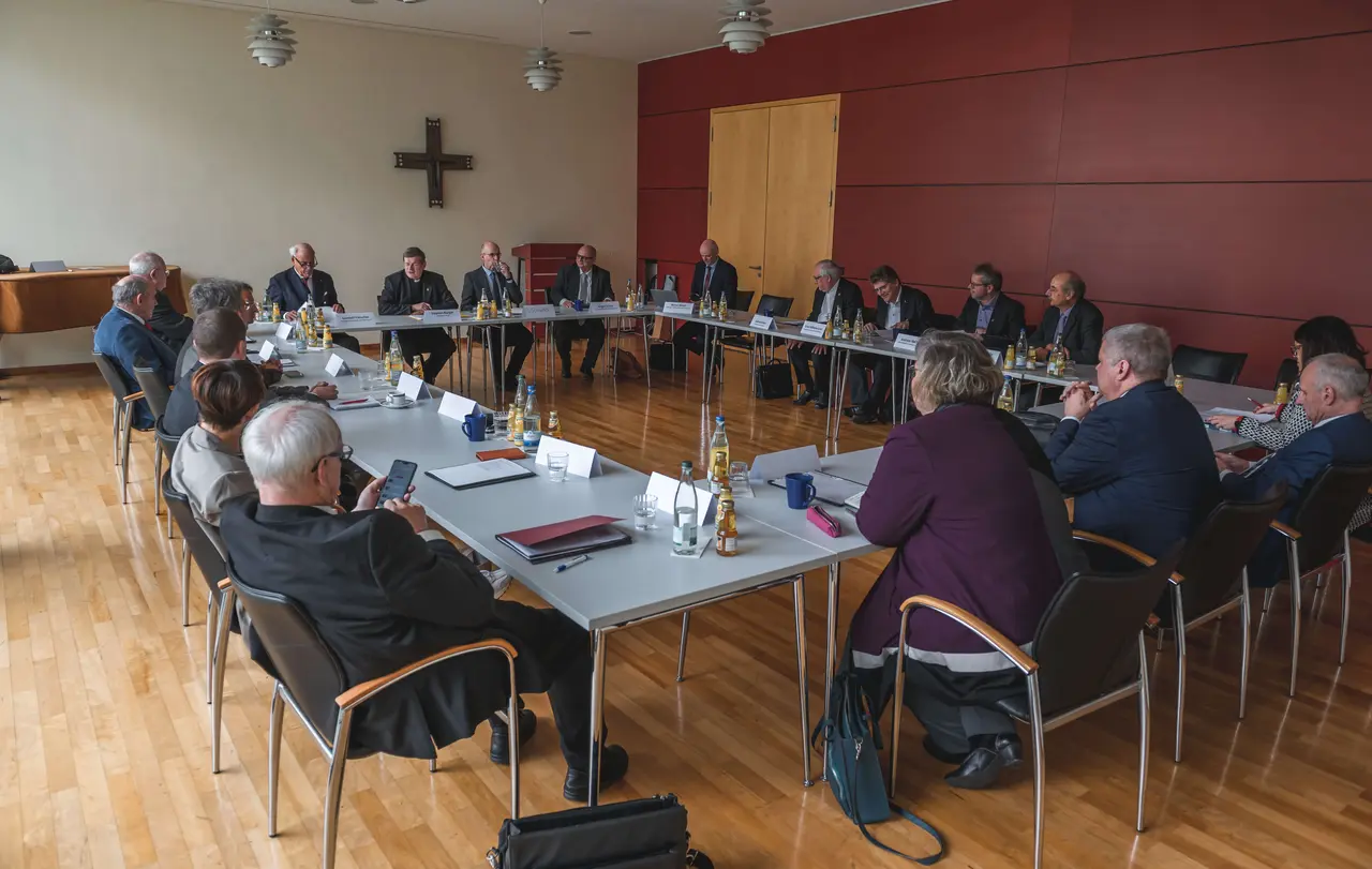 Kirchen und Sport: Beide sind in den Städten und Gemeinden in Baden-Württemberg wichtige Akteure des gesellschaftlichen Zusammenlebens und des ehrenamtlichen Engagements.