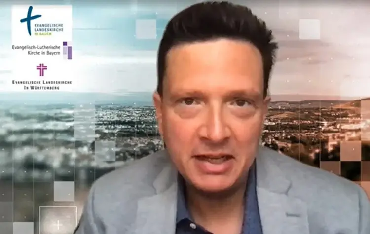 Prof. Dr. Holger Sievert machte in seinem Vortrag Gemeinden Mut, auf den guten Erfahrungen mit Online-Gottesdiensten aufzubauen.