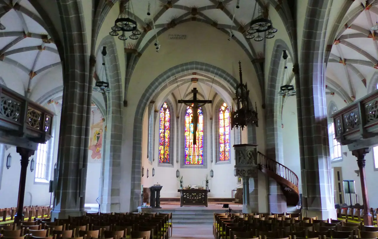 An der Michaelskirche in Waiblingen sind Sanierungsarbeiten im Bereich des Chors sowie am Turm geplant: Unter anderem sind Arbeiten am Dach nötig.