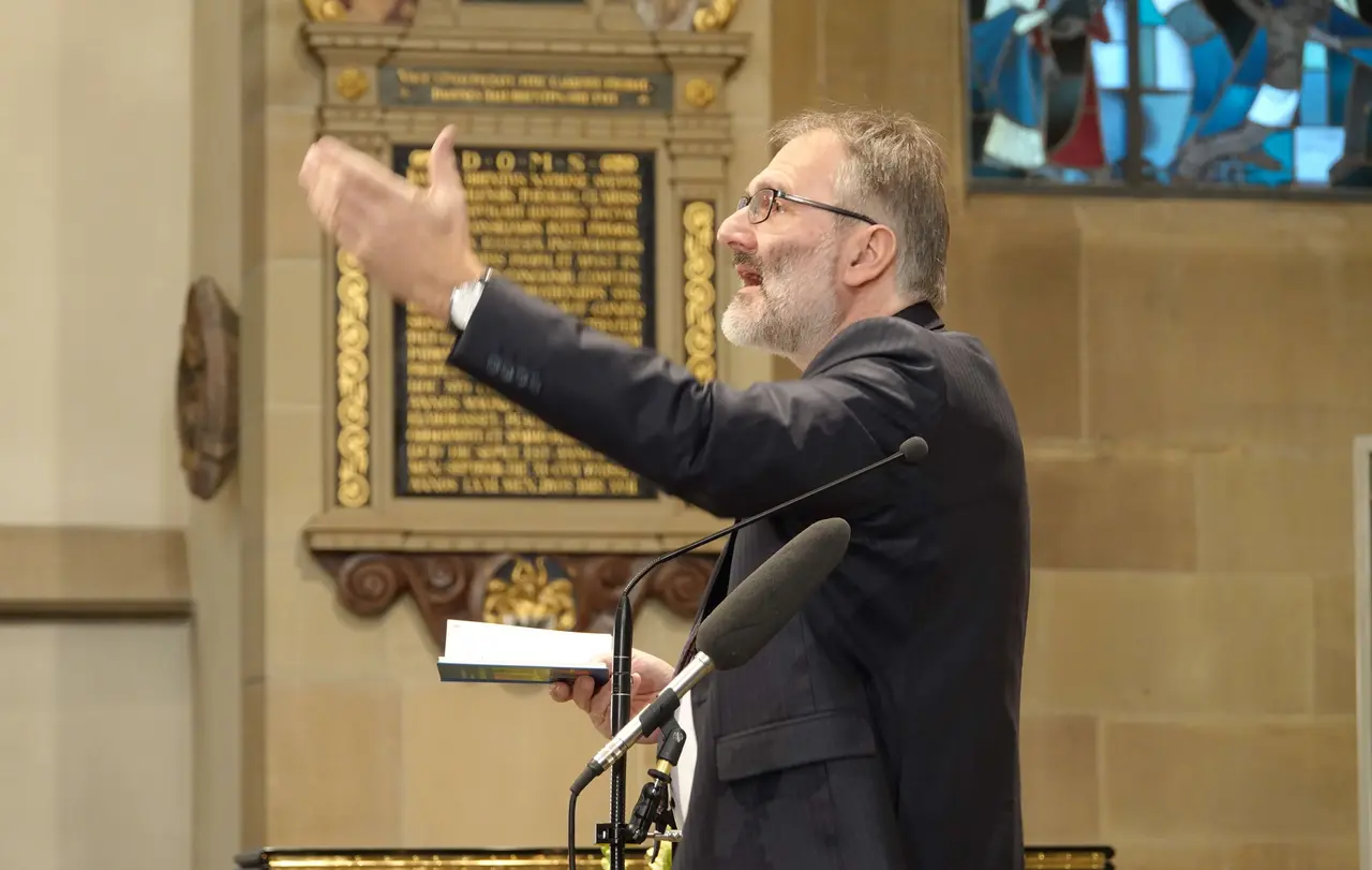 Landeskirchenmusikdirektor Matthias Hanke in seinem Element - der Musik