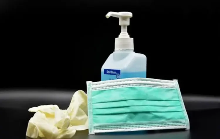 Für Seelsorgende in den Krankenhäusern und Altenheimen gelten klare Hygieneregeln.