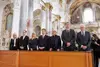 v.l.n.r. Dr. Clarissa Freundorfer, Markus Kaupper, Evelyn Palla, Richard Lutz, Winfried Hermann, Patrick Schnieder, Winfried Kretschmann, Gedenkgottesdienst Zwiefalten 1.8.25