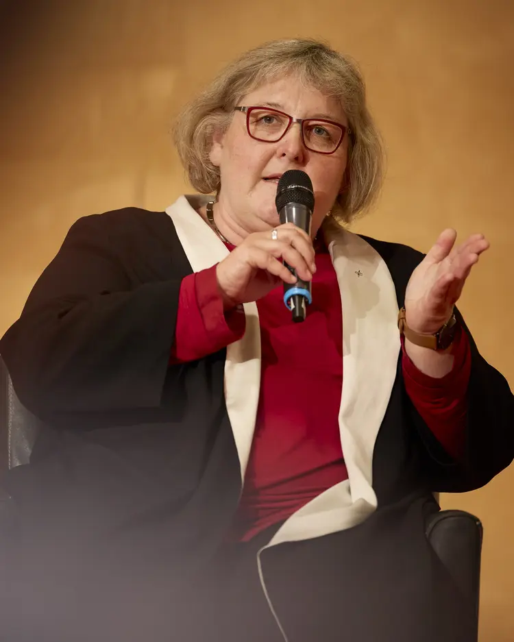 Alles andere als „EGAL?“ Alles andere als „EGAL?“