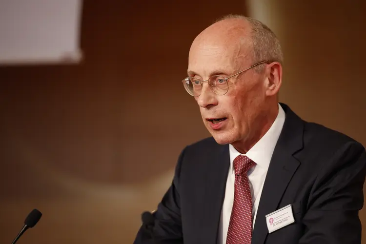 Rechtsdezernent Oberkirchenrat Dr. Michael Frisch