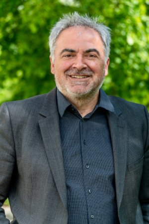  Gerald Buss