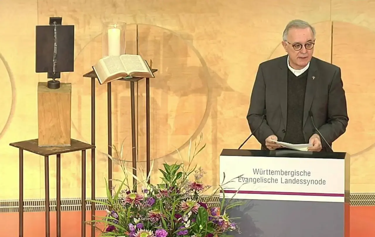 Landesbischof Dr. h. c. Frank Otfried July appellierte eindringlich an Kirche und Gesellschaft, die Impfquote müsse erhöht werden.