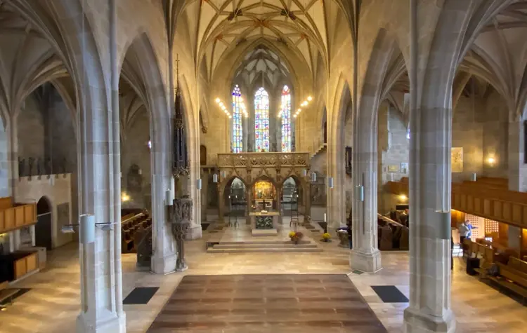 Manche Kirchengemeinden experimentieren schon mit neuen Nutzungsformen - so etwa die Stiftskirchengemeinde in Tübingen, die für einen begrenzten Zeitraum ihre Kirche ausgeräumt und neu genutzt wurde.