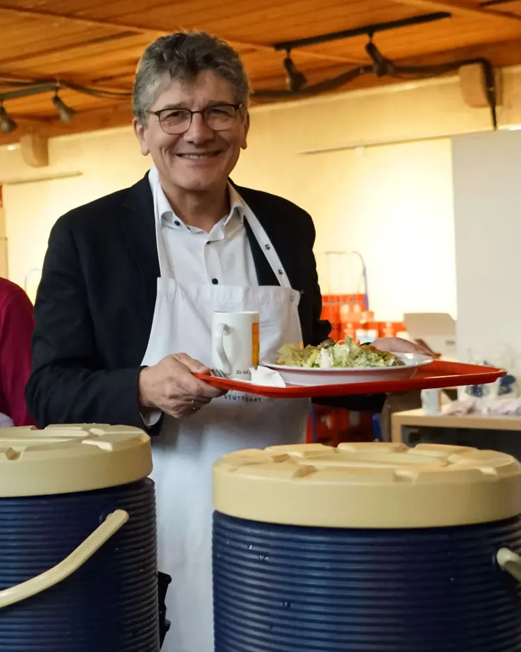 Landesbischof Gohl beim Einsatz in der Leonhardskirche.