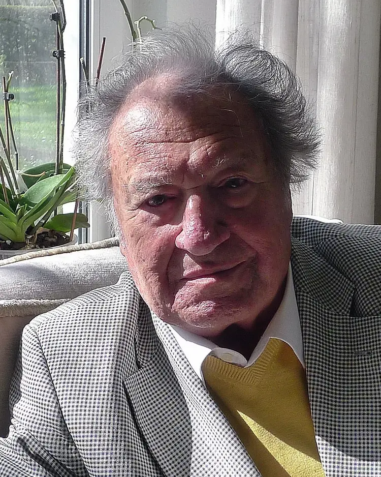 Rundfunk- und Fernsehpfarrer Johannes Kuhn feiert am 21. April (Ostersonntag) seinen 95. Geburtstag.