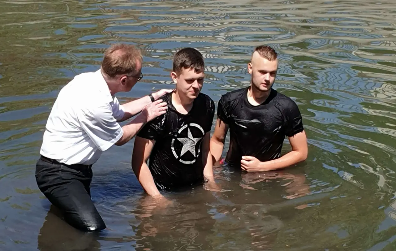 Taufe in der Waldach in Nagold