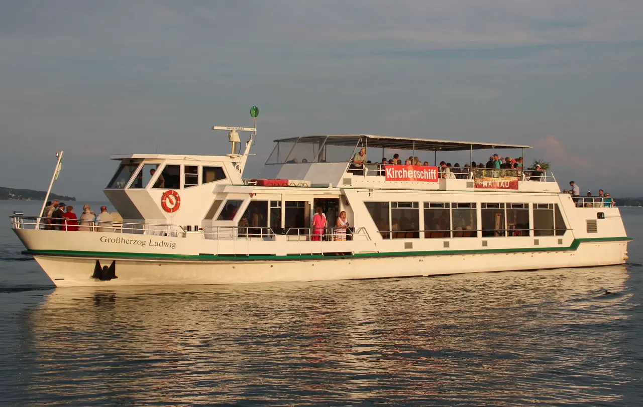 Die MS „Großherzog Ludwig“ sticht von Bodman aus mehrmals im Sommer als „Kirchenschiff“ in See. Bald soll es ein solches Angebot auch auf dem württembergischen Teil des Bodensees geben.
