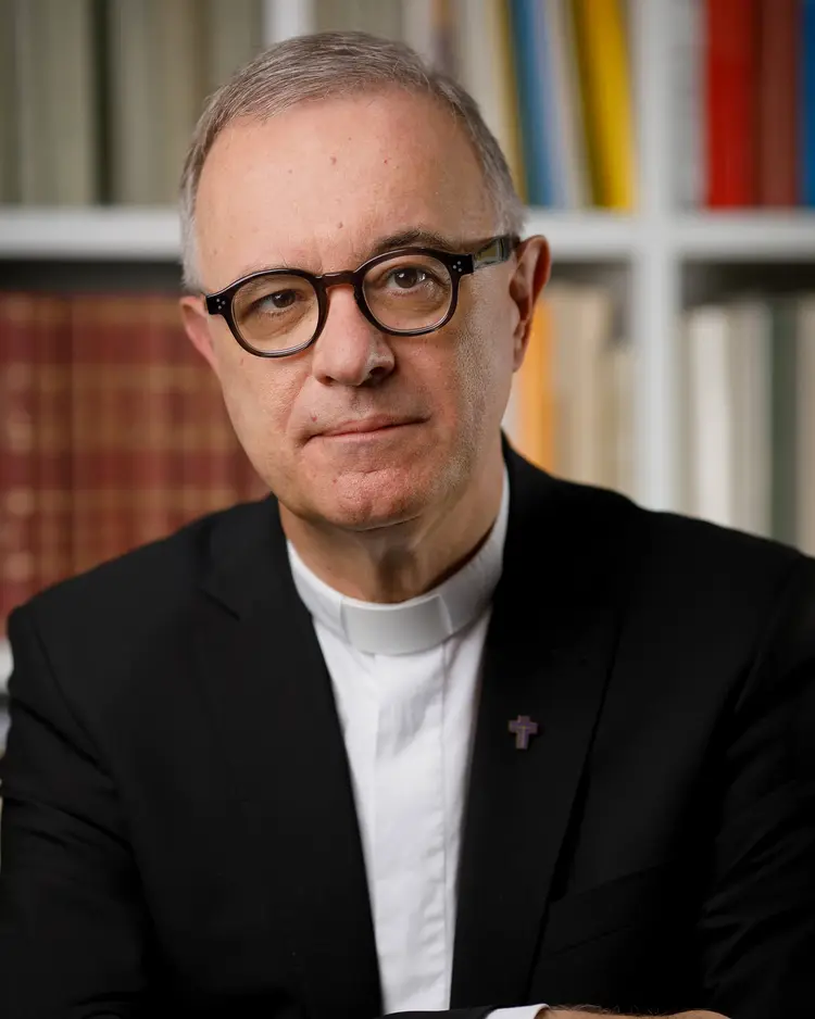 Landesbischof Dr. h. c. Frank Otfried July sprach den Opfern und Angehörigen sein tiefes Mitgefühl aus.