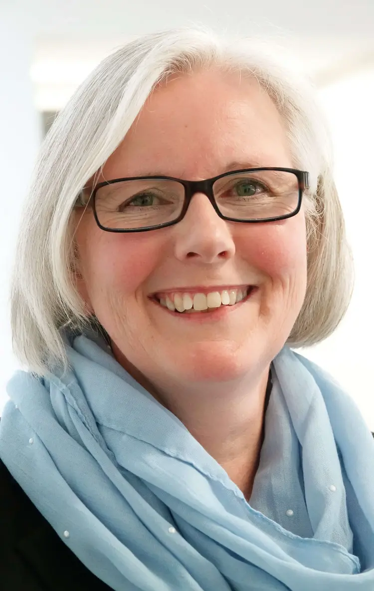 Sabine Foth Synodalpräsidentin Sabine Foth freut sich auf ihre Mitwirkung beim großen Gottesdienst des Katholikentags.