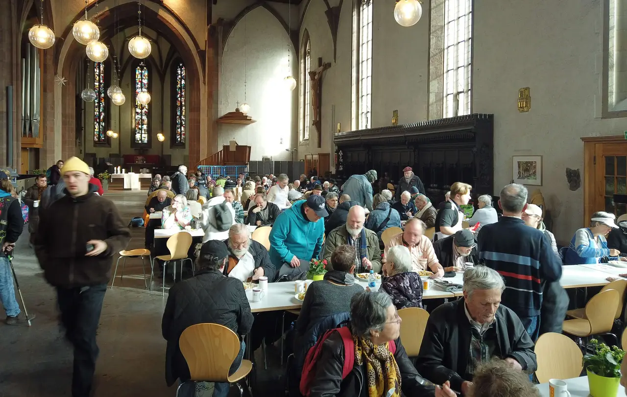 Die 30. Vesperkirche in der Stuttgarter Leonhardskirche