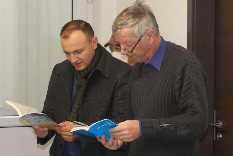 Pfarrer Péter Szeghljánik (links) und Ulrich Hirsch. (Archivbild)