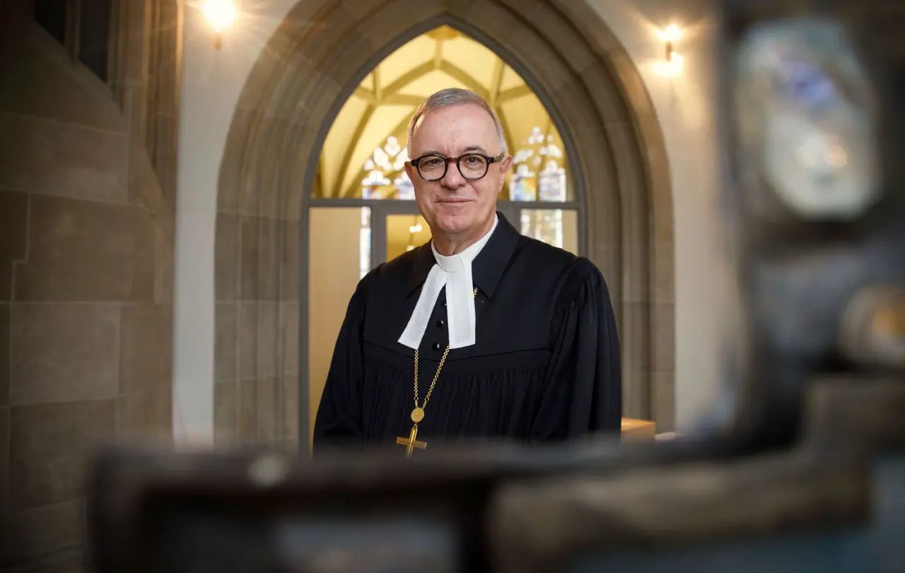 Landesbischof Dr. h. c. Frank Otfried July.