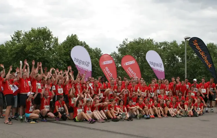 Starkes Laufteam des Evangelischen Jugendwerks (EJW)