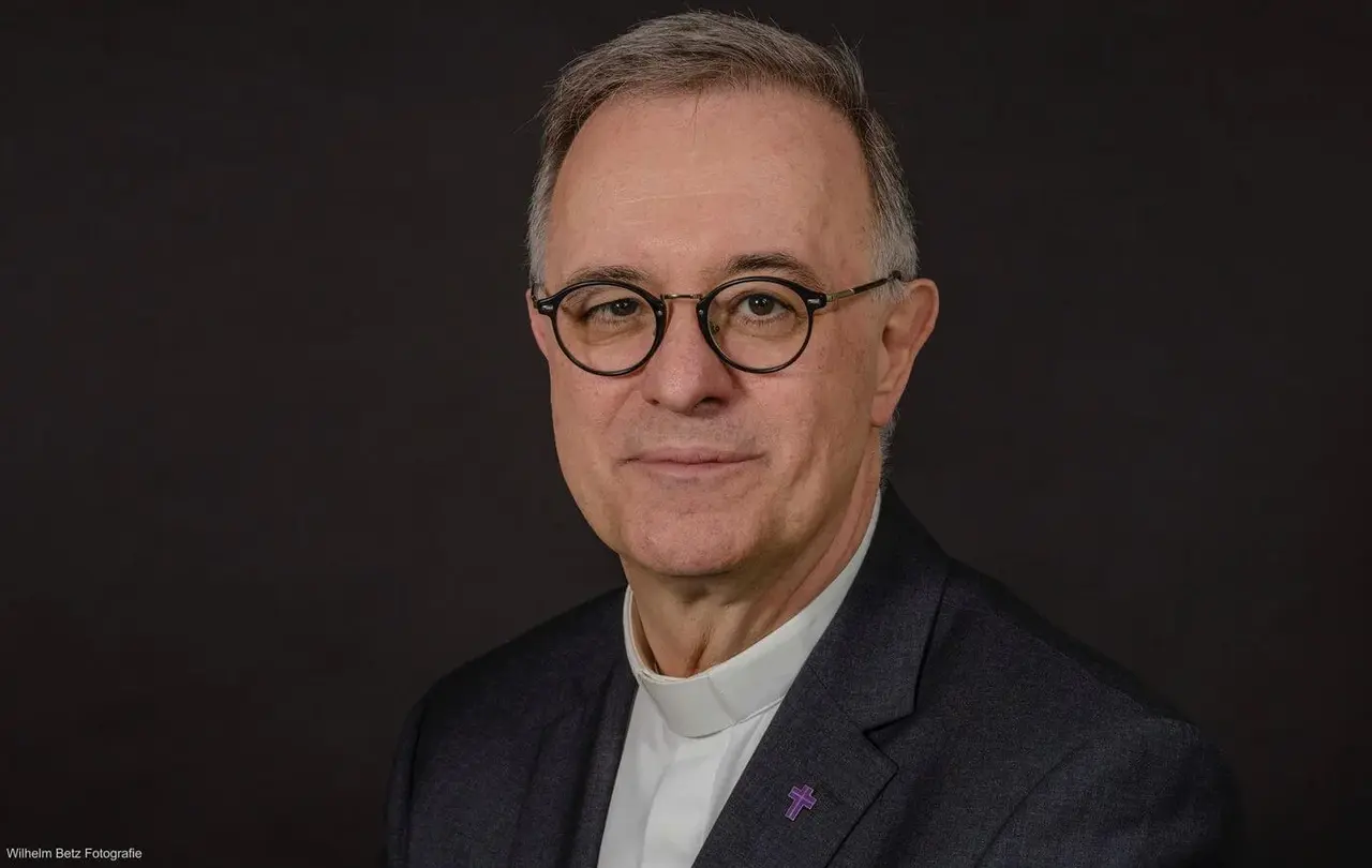 „Es ist noch Zeit, etwas von dem zurück zu geben, was wir bekommen haben", betonte July in Magdeburg.