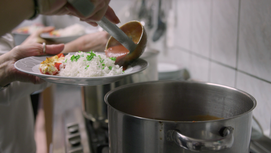 Landesbischof Ernst-Wilhelm Gohl besucht Wärmestube Rottweil