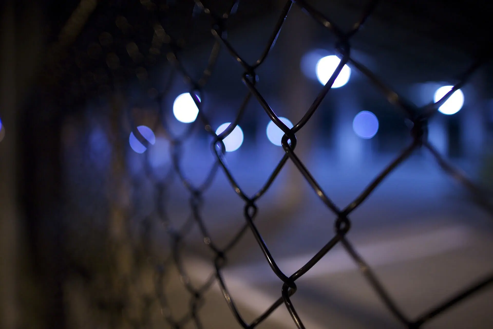 Weihnachten im Gefängnis unter Corona-Bedingungen - eine doppelte Herausforderung für Inhaftierte wie Bedienstete.