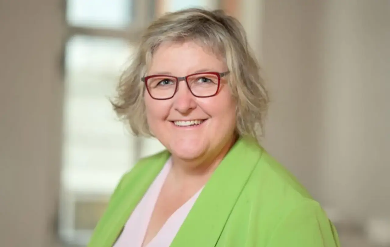 In der gemeinsamen Botschaft erinnern Landesbischof July und Landesbischöfin Heike Springhart an die verbindende Kraft des göttlichen Geistes.