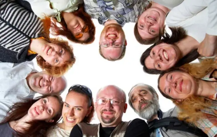 Menschen gestalten Kirche.