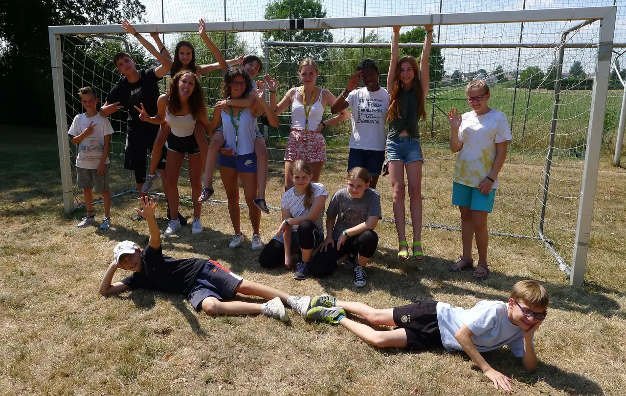 Spaß trotz Virus: Die Waldheimkinder lassen sich im Sommer 2020 die Laune nicht vermiesen. Sie genießen ihre Ferien trotz kleinerer Gruppen und strengerer Regeln.