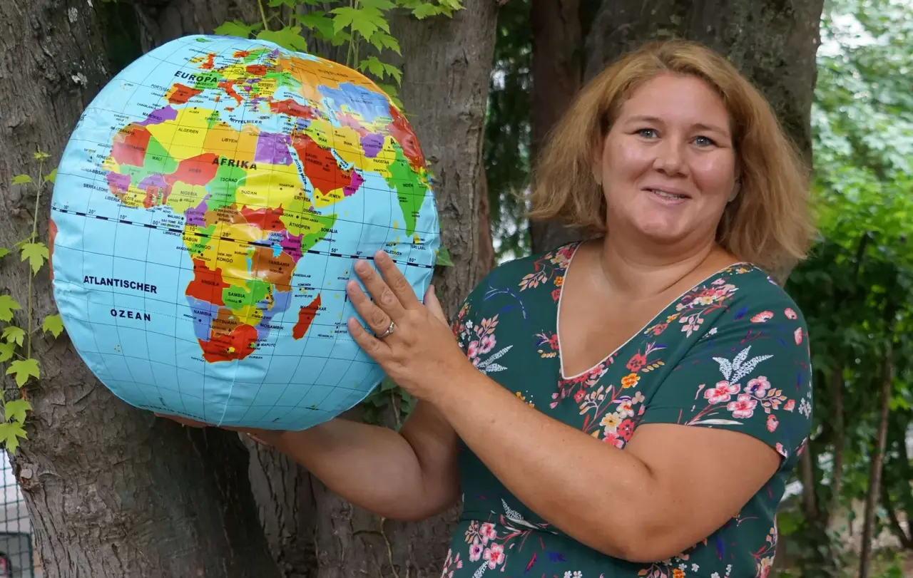 Aus vielen Ländern der Welt suchen Menschen in Baden-Württemberg Schutz. Anja Lobmüller ist Referentin beim Evangelischen Asylbüro Stuttgart, das diese Menschen unterstützt.