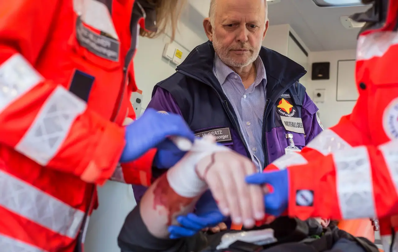 Deutlich mehr als 200 Einsätze hat die Notfallseelsorge (NFS) im Kreis Ludwigsburg pro Jahr. Hier mit dem Leiter der NFS im Kreis Ludwigsburg, Pfarrer Ulrich Gratz.