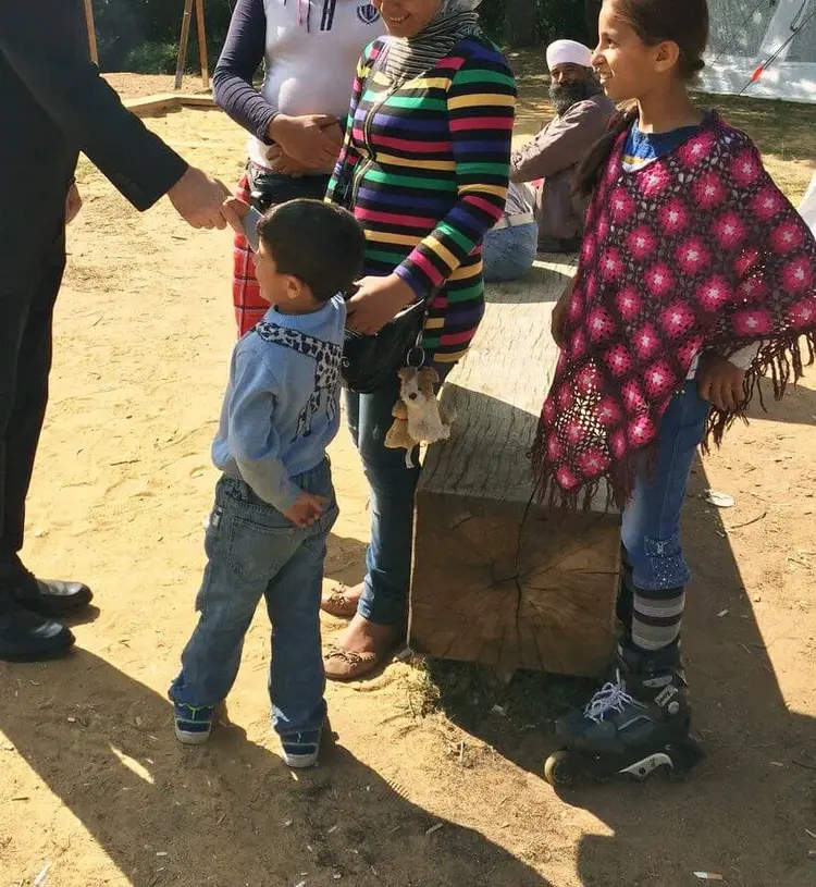 Landesbischof July hat sich ein Bild von der LEA in Ellwangen gemacht.