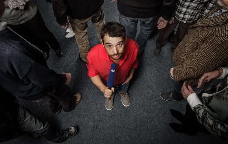 Jakob Leube als „kleiner Mann“ bei extra 3