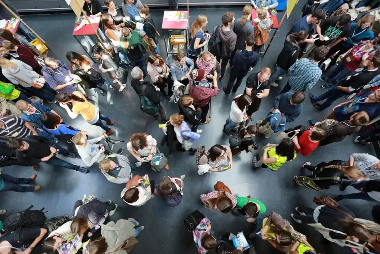 Younify zieht junge Leute an. Ein Event, das ermutigen und inspirieren soll.