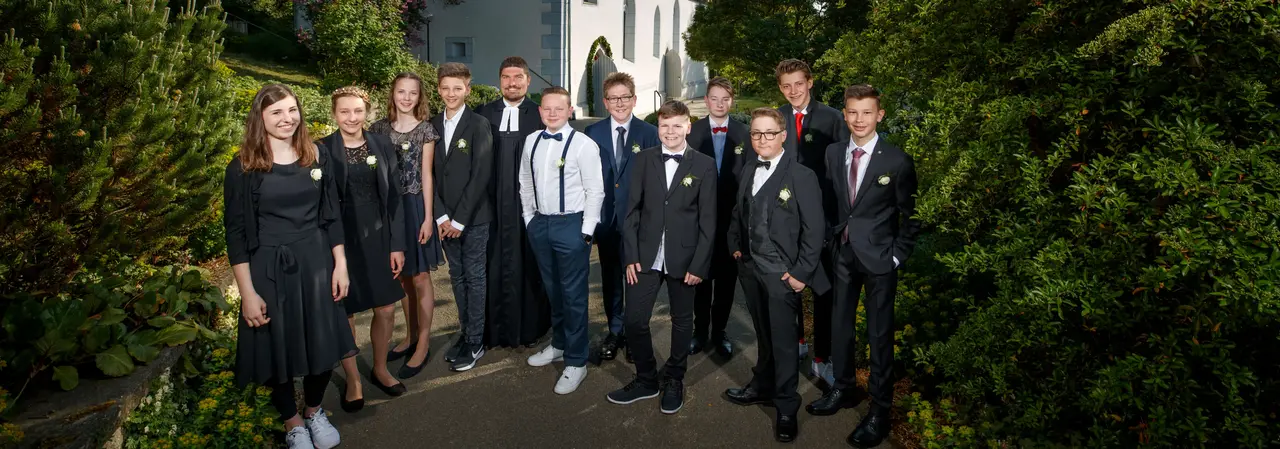 Die Konfirmanden des Jahrgangs 2018 der Kirchengemeinde Aich-Neuenhaus.