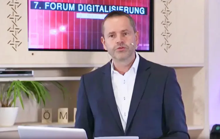 Dr. Robert Bachert sagte, es sei unerlässlich für das Überleben der Diakonie am Sozialmarkt, schnellstmöglich unternehmensübergreifende Plattformlösungen für Dienstleistungen und Angebote zu entwickeln.