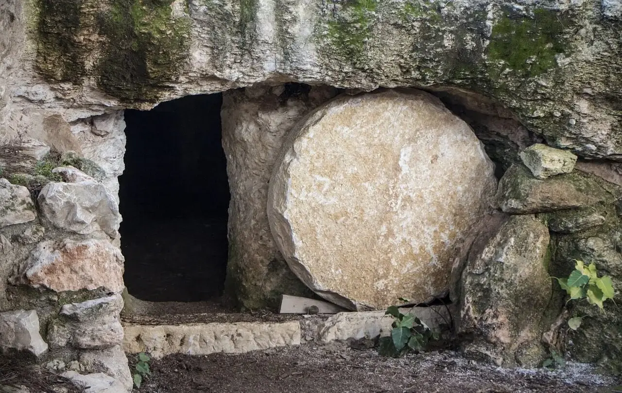 Auferstehung – daran zu glauben, fällt nicht immer leicht. Pfarrer Dan Peter beantwortet Fragen dazu.