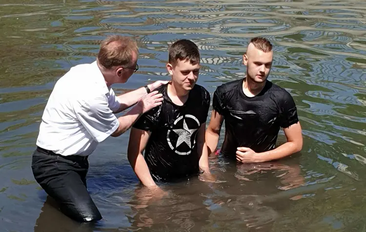 Möglich gemacht hat sie die Synode. Doch in Nagold fand die „erste, geregelte Immersionstaufe seit der Reformation" statt, so Albrecht. Für ihn eine „schöne Ergänzung".