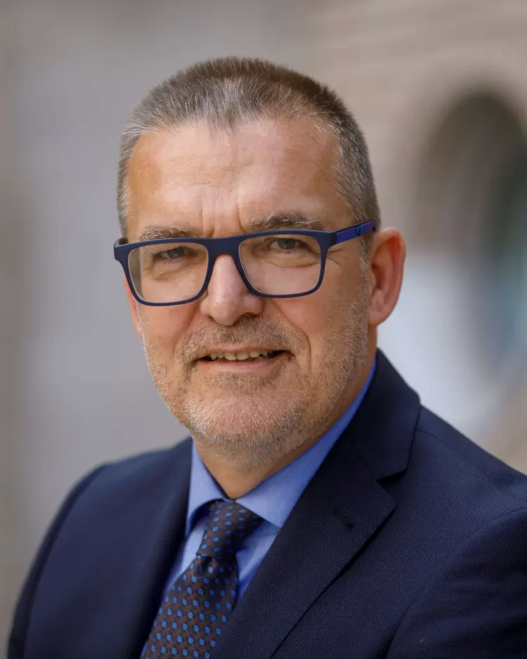 Oberkirchenrat Dr. Norbert Lurz, Bildungsdezernent der württembergischen Landeskirche.