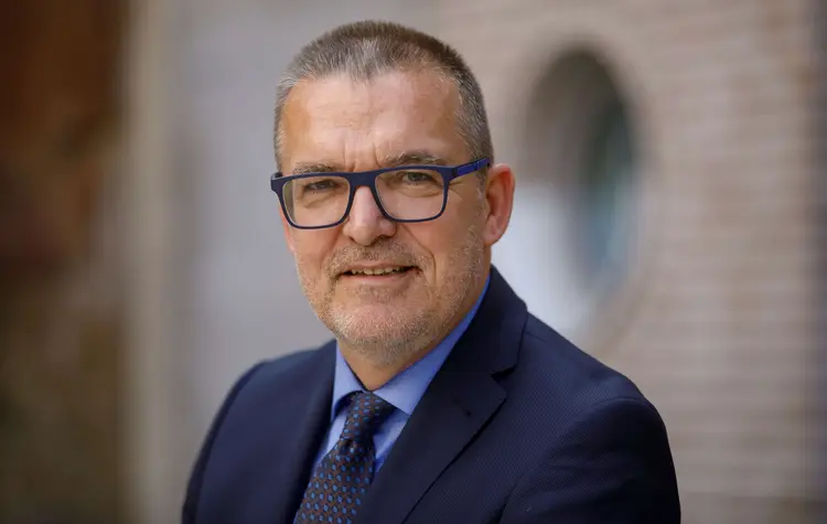 „Die zahlreichen Rückmeldungen zeigen, dass Evangelische Schulen in der Krise als starke und verlässliche Partner in der Bildungslandschaft wahrgenommen werden“, sagt Dr. Norbert Lurz.