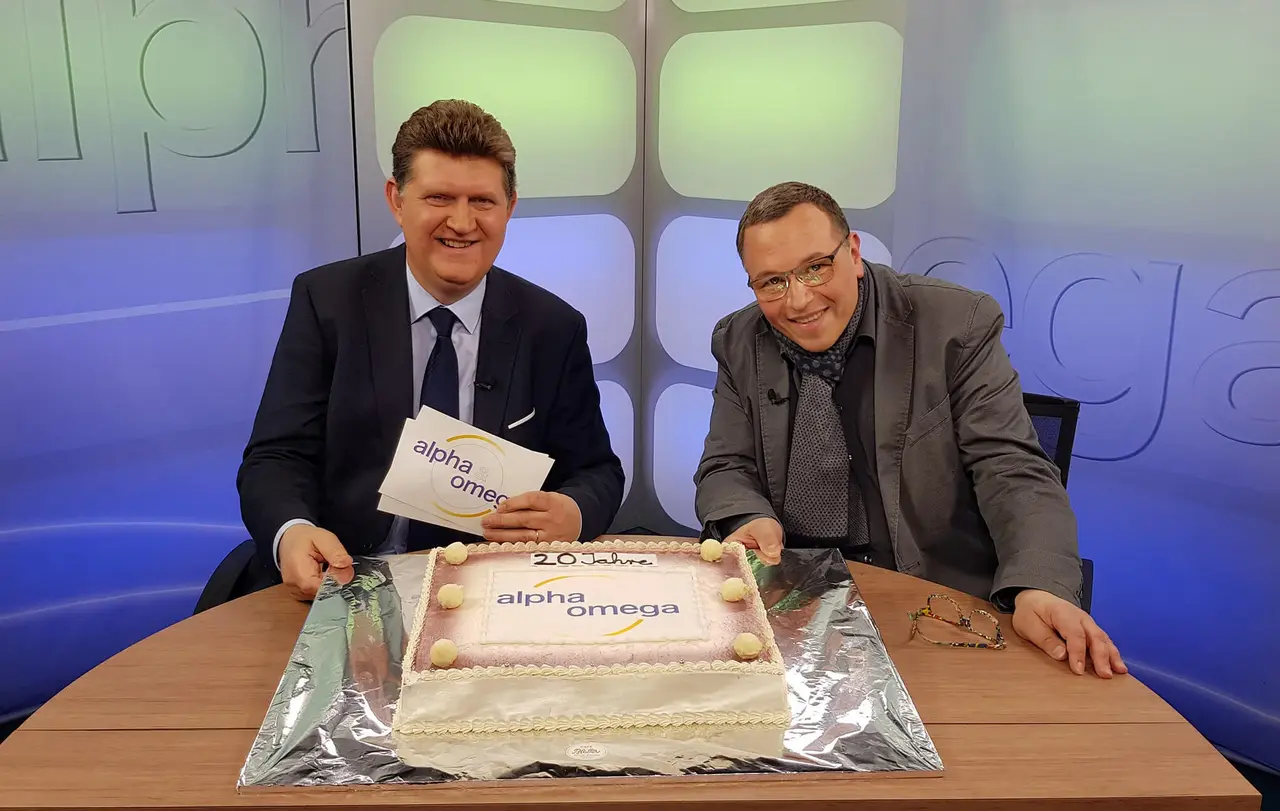 Tobias Glawion (re), Moderator der Jubiläumssendung 1999 und Geschäftsführer des Evangelischen Medienhauses Stuttgart und der katholische Moderator Christian Turrey (li).