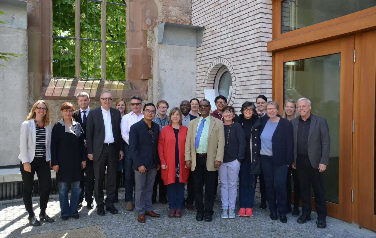 Gäste der ersten ökumenischen Visite in Württemberg zusammen mit Landesbischof July und Kirchenrat Klaus Rieth