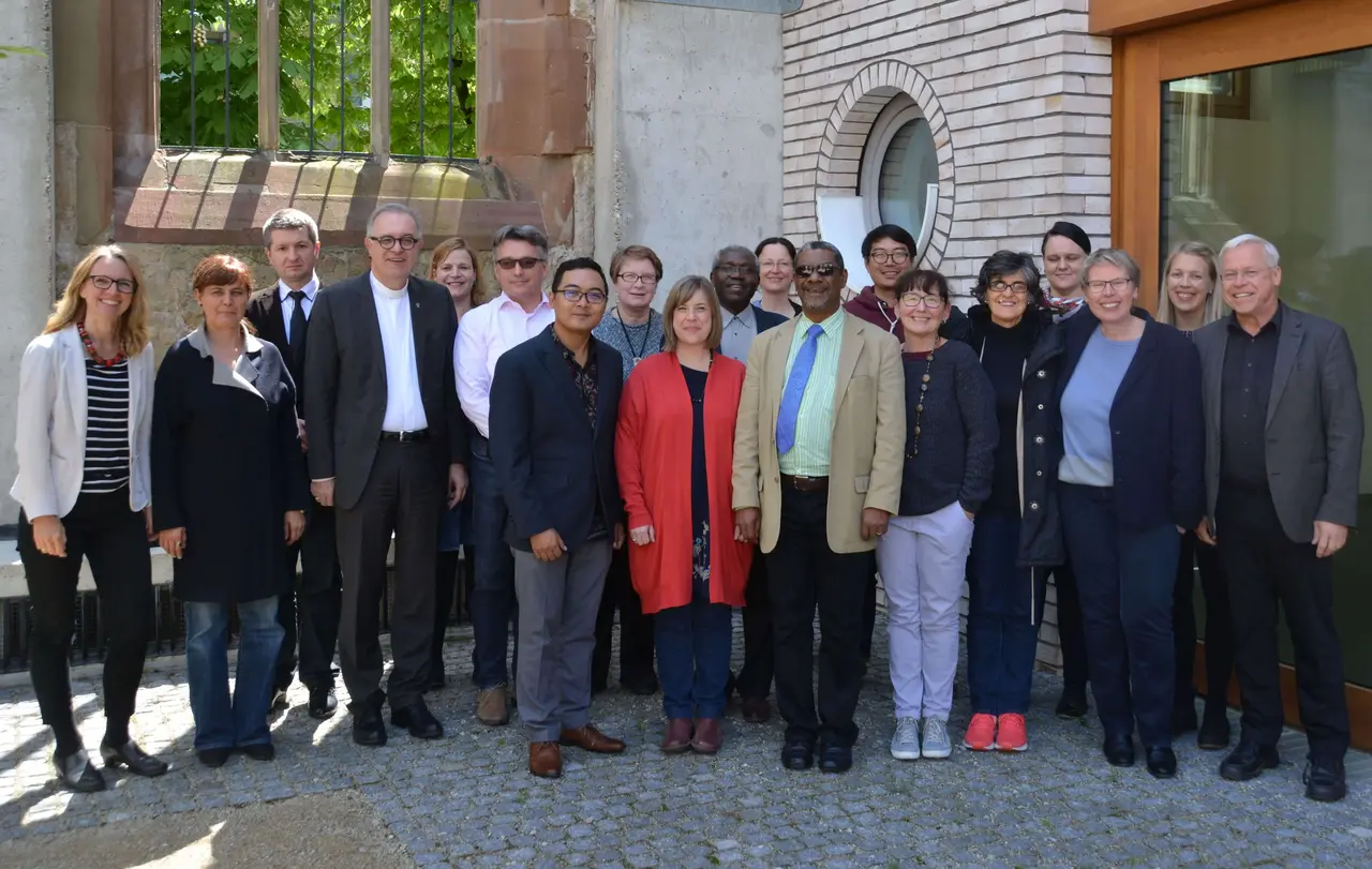 Gäste der ersten ökumenischen Visite in Württemberg zusammen mit Landesbischof July und Kirchenrat Klaus Rieth